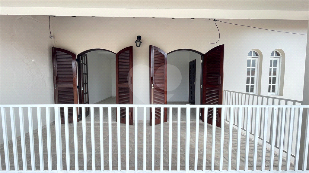 Casa à venda com 3 quartos, 200m² - Foto 31