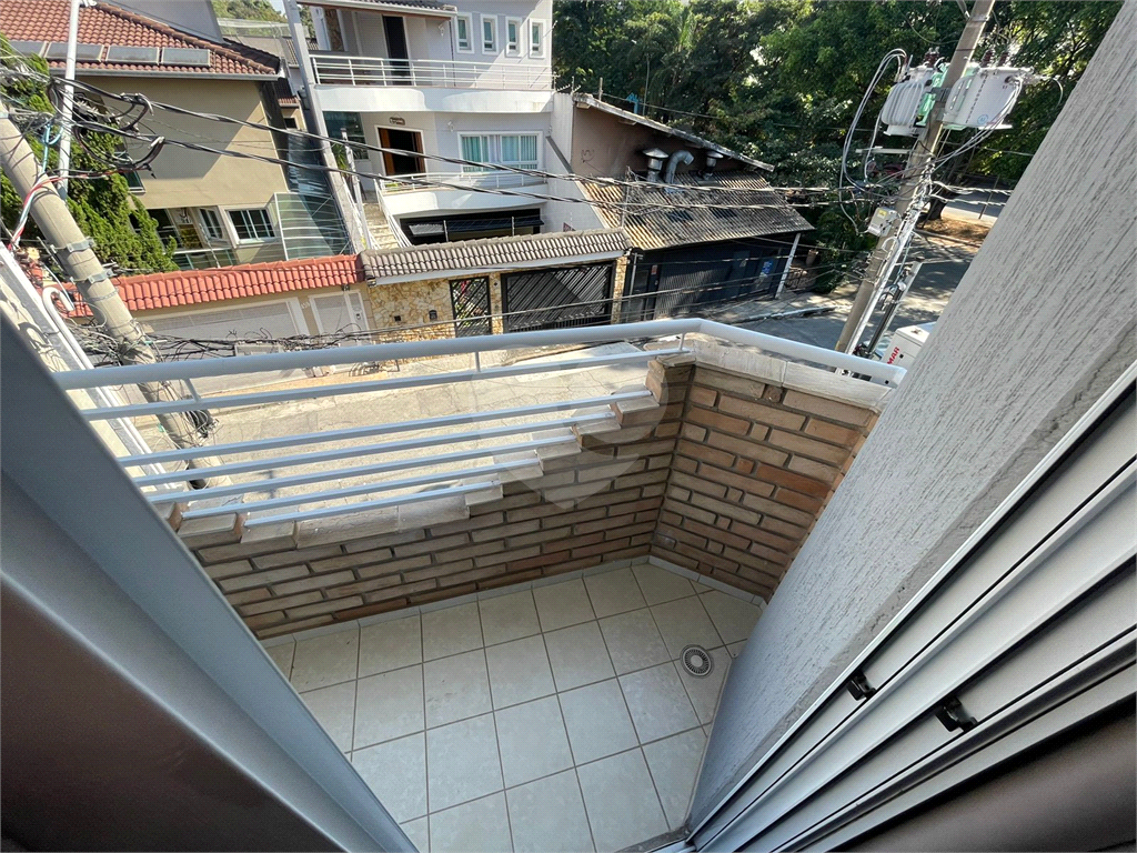 Sobrado Alto Padrão na Santa Terezinha com 3 Suítes, Espaço Gourmet e Acabamento Sofisticado