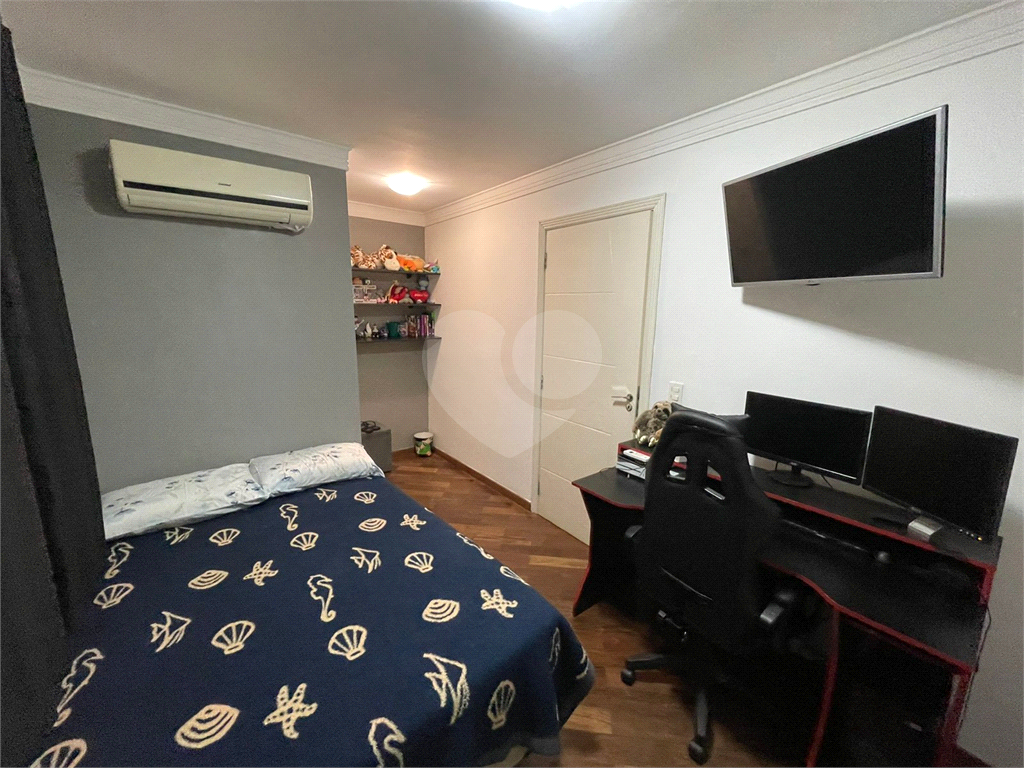 Sobrado Alto Padrão na Santa Terezinha com 3 Suítes, Espaço Gourmet e Acabamento Sofisticado