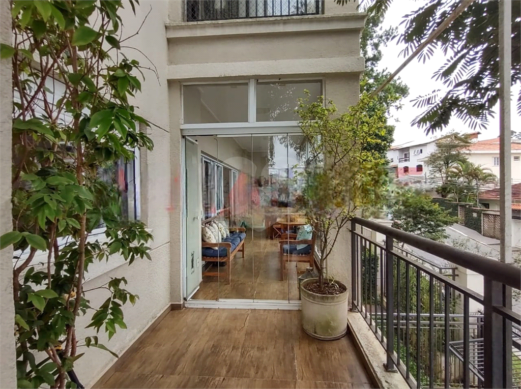 APARTAMENTO em TREMEMBÉ