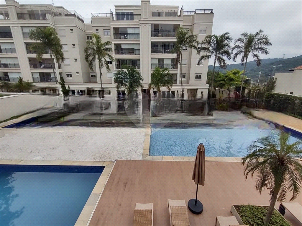 APARTAMENTO em TREMEMBÉ