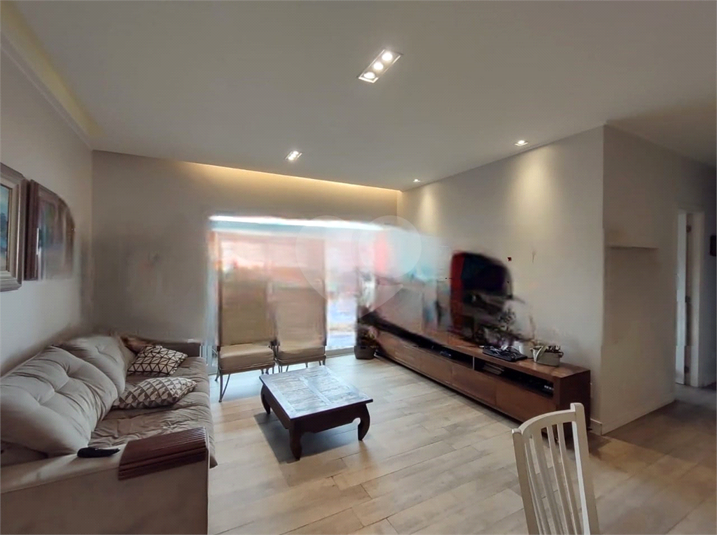 APARTAMENTO em TREMEMBÉ