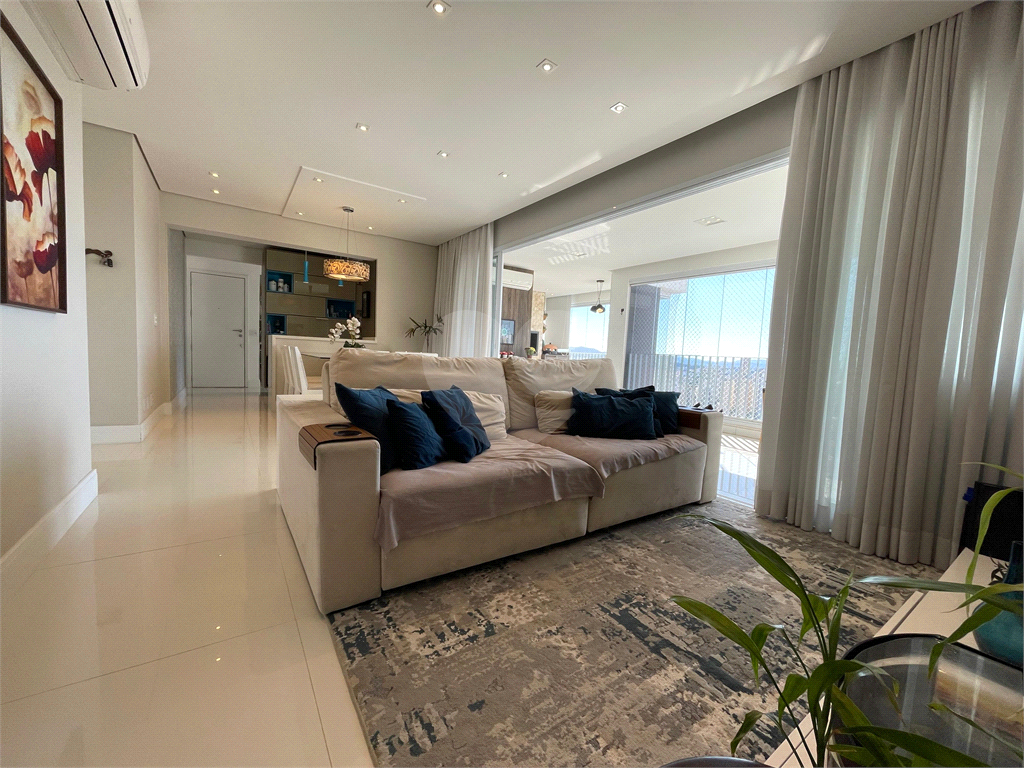 Apartamento com varanda gourmet, 3 suítes e 2 vagas em Santana, São Paulo - SP