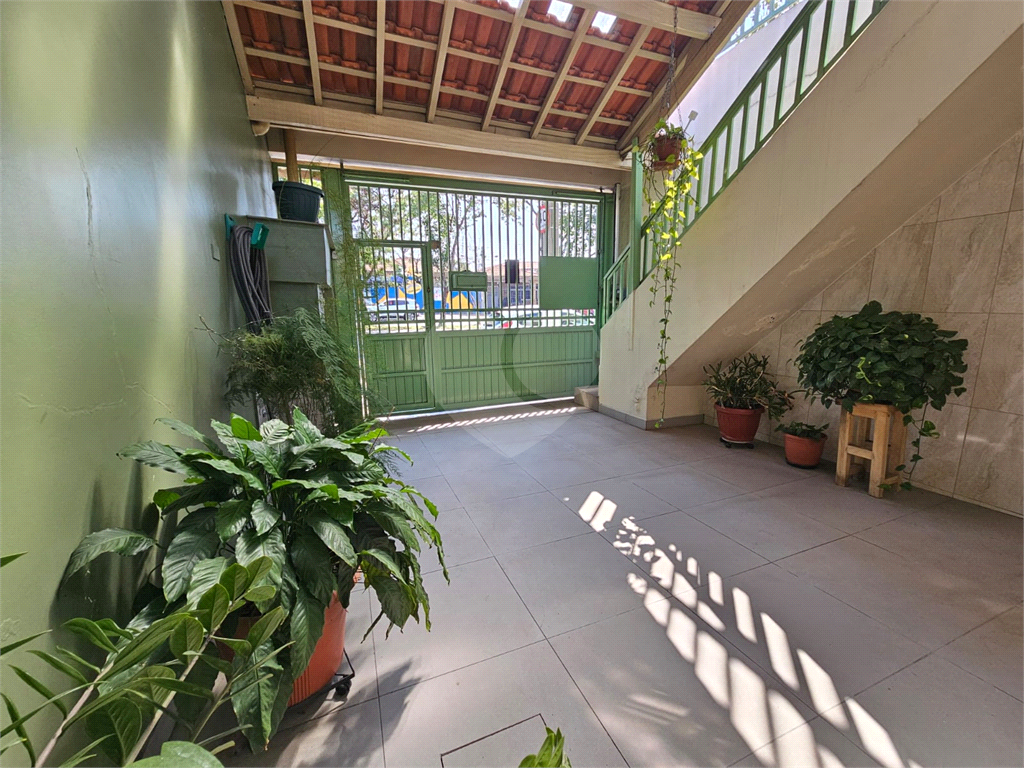 CASA TÉRREA em PARQUE EDU CHAVES