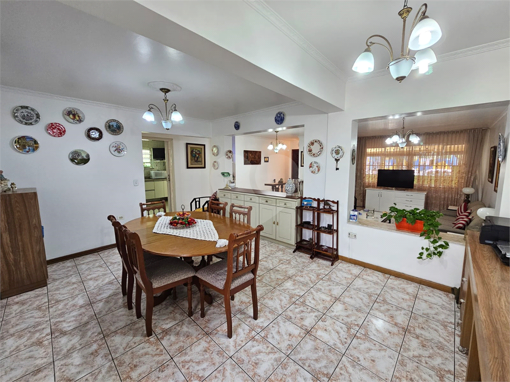 CASA TÉRREA em PARQUE EDU CHAVES