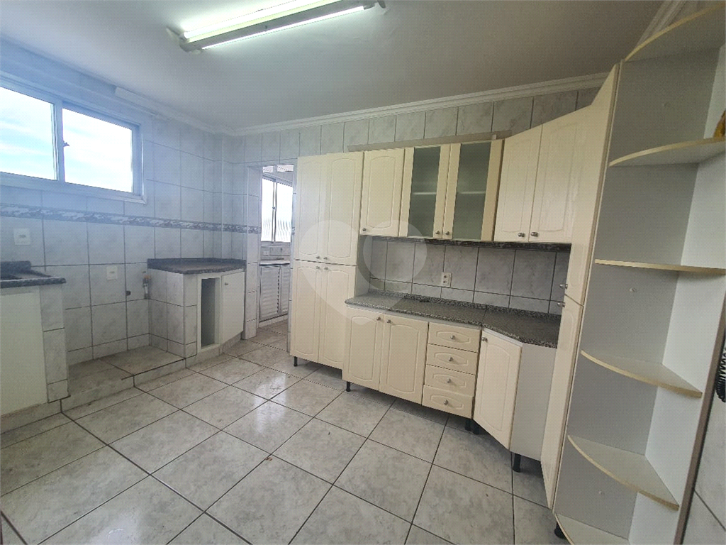 Apartamento para alugar com 3 quartos, 170m² - Foto 31
