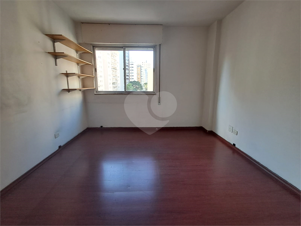 Imóvel de 141m² 3 quartos, 1 sendo suíte, retrofit no condomíno 1 vaga Paraíso