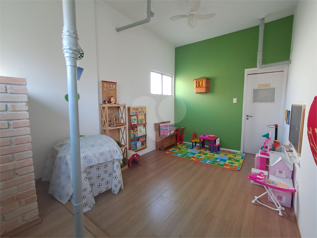 Imóvel de 141m² 3 quartos, 1 sendo suíte, retrofit no condomíno 1 vaga Paraíso