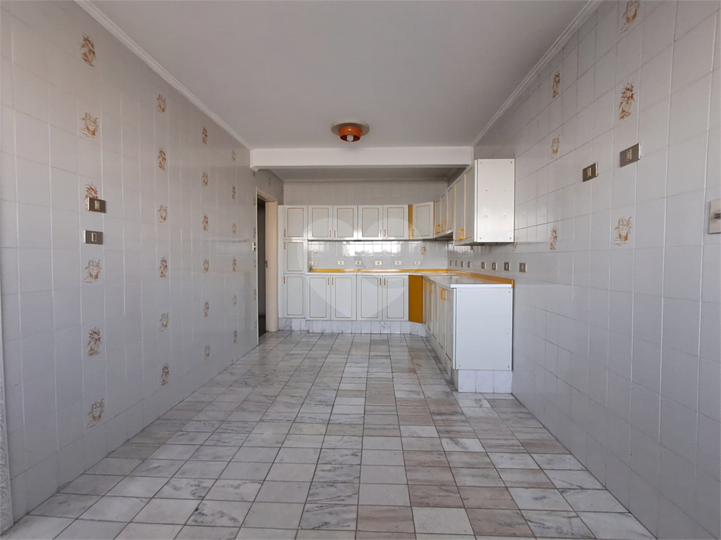 Imóvel de 141m² 3 quartos, 1 sendo suíte, retrofit no condomíno 1 vaga Paraíso
