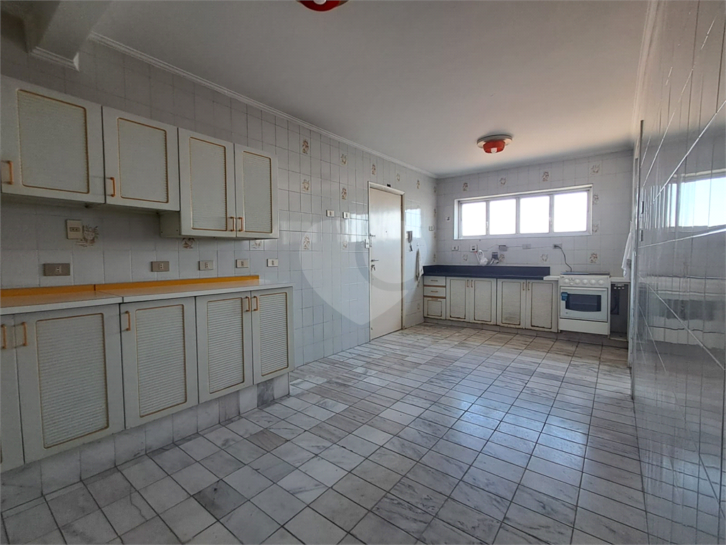 Imóvel de 141m² 3 quartos, 1 sendo suíte, retrofit no condomíno 1 vaga Paraíso