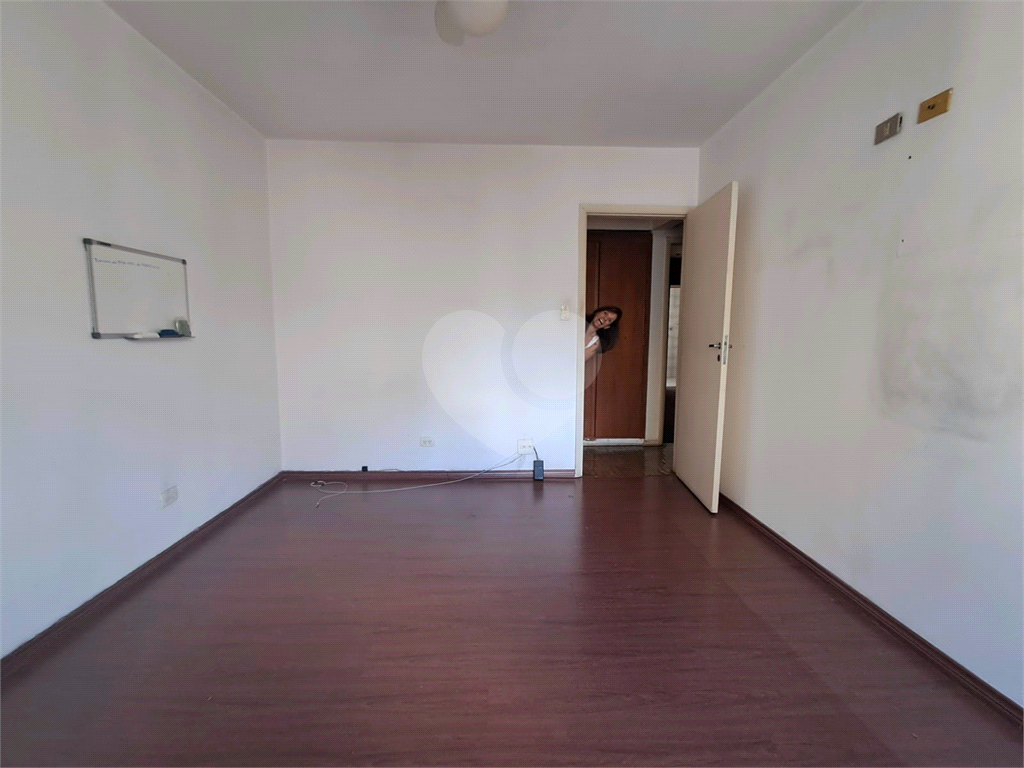 Imóvel de 141m² 3 quartos, 1 sendo suíte, retrofit no condomíno 1 vaga Paraíso