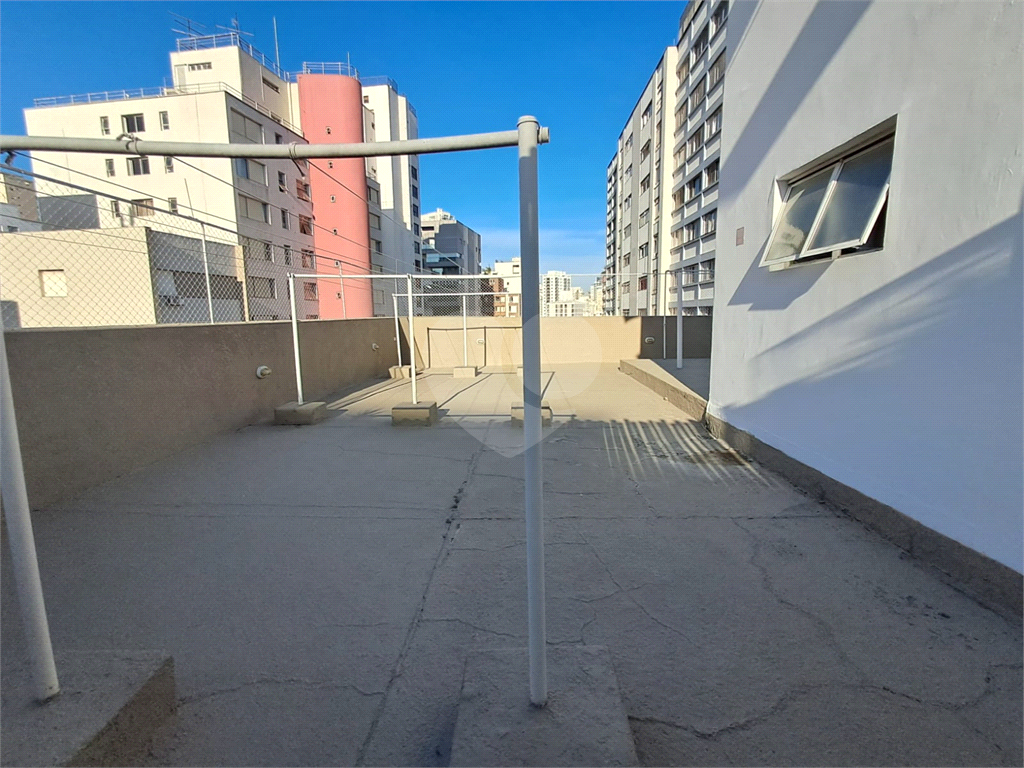 Imóvel de 141m² 3 quartos, 1 sendo suíte, retrofit no condomíno 1 vaga Paraíso