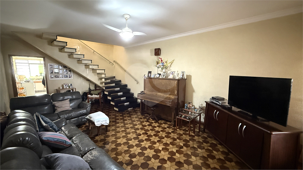 Sobrado à venda e aluguel com 3 quartos, 138m² - Foto 3