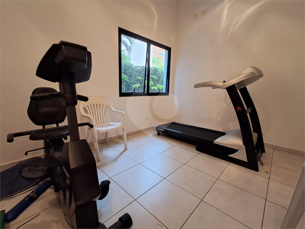 Imóvel 230m² sala de estar, sala de jantar e lareira, 3 suítes, 4 vagas e piscina Perdizes