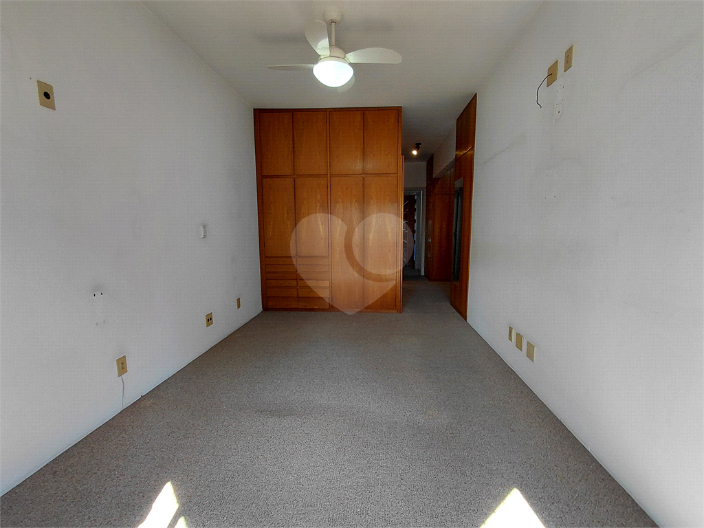 Imóvel 230m² sala de estar, sala de jantar e lareira, 3 suítes, 4 vagas e piscina Perdizes