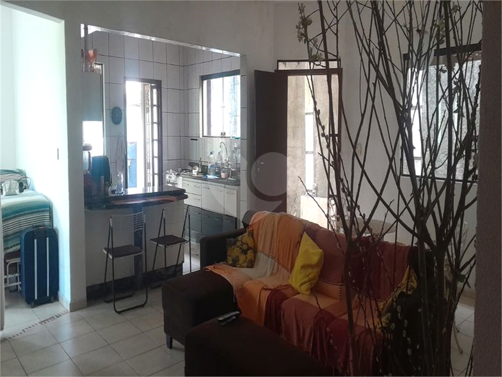 Casa à venda com 4 quartos, 212m² - Foto 11