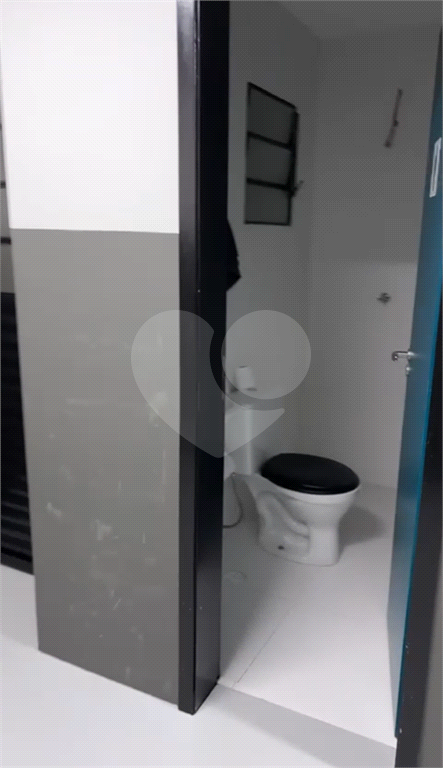 Prédio Residencial e Comercial na Vila Maria. 