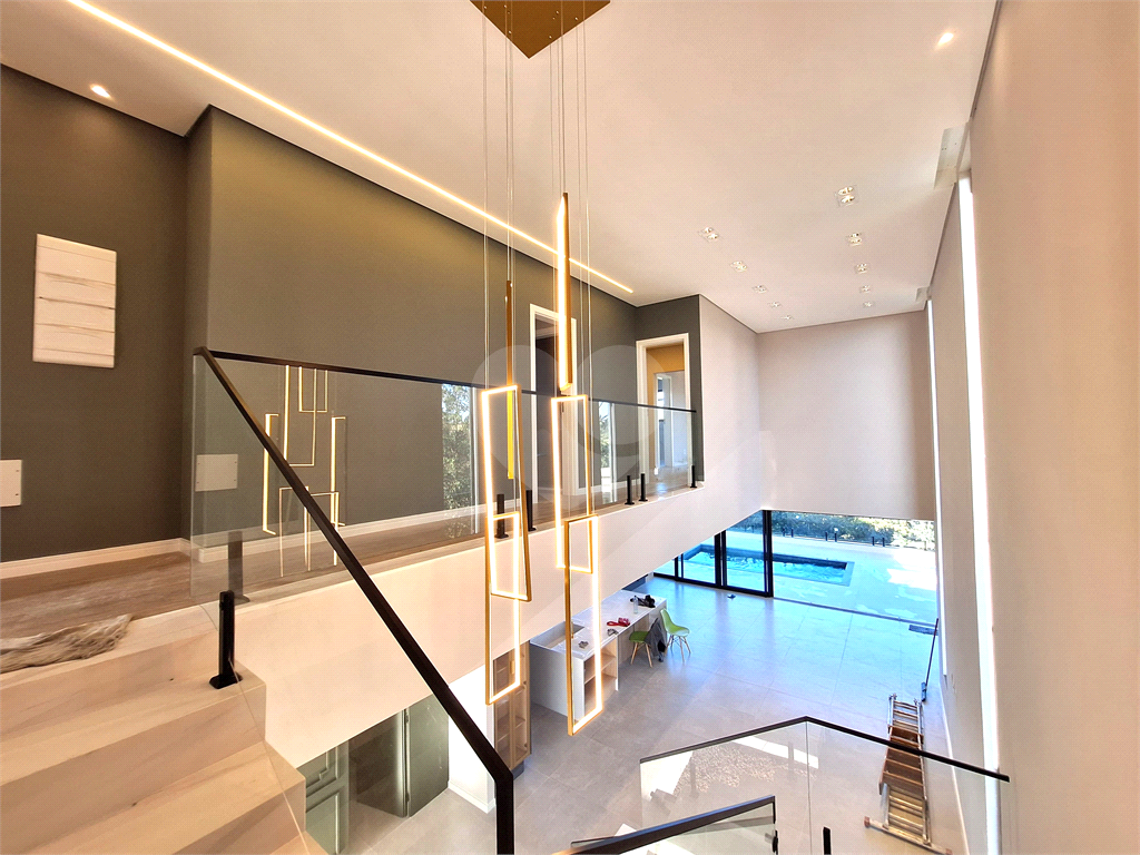 Sobrado de Condomínio à Venda | 400m² | 3 dormitórios (3 Suítes) | Aruã Brisas 2
