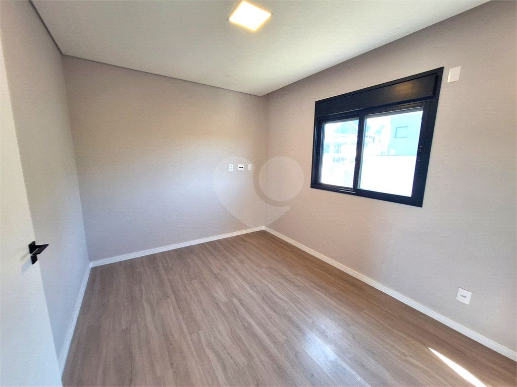 Sobrado de Condomínio à Venda | 400m² | 3 dormitórios (3 Suítes) | Aruã Brisas 2