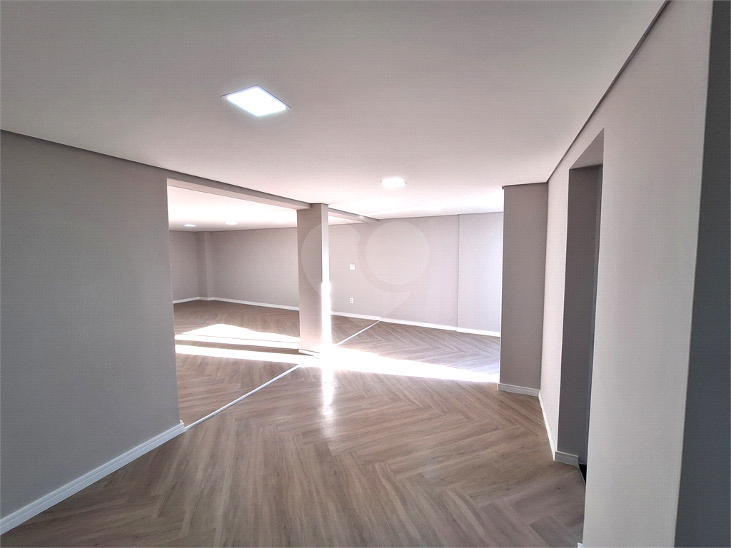 Sobrado de Condomínio à Venda | 400m² | 3 dormitórios (3 Suítes) | Aruã Brisas 2