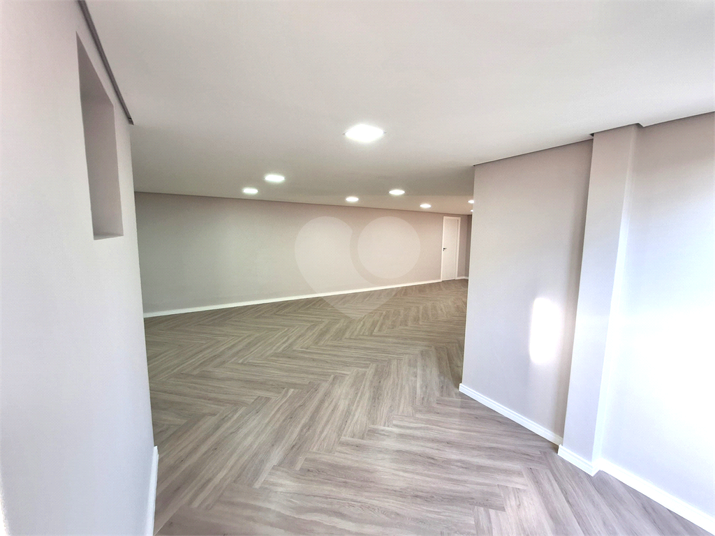 Sobrado de Condomínio à Venda | 400m² | 3 dormitórios (3 Suítes) | Aruã Brisas 2