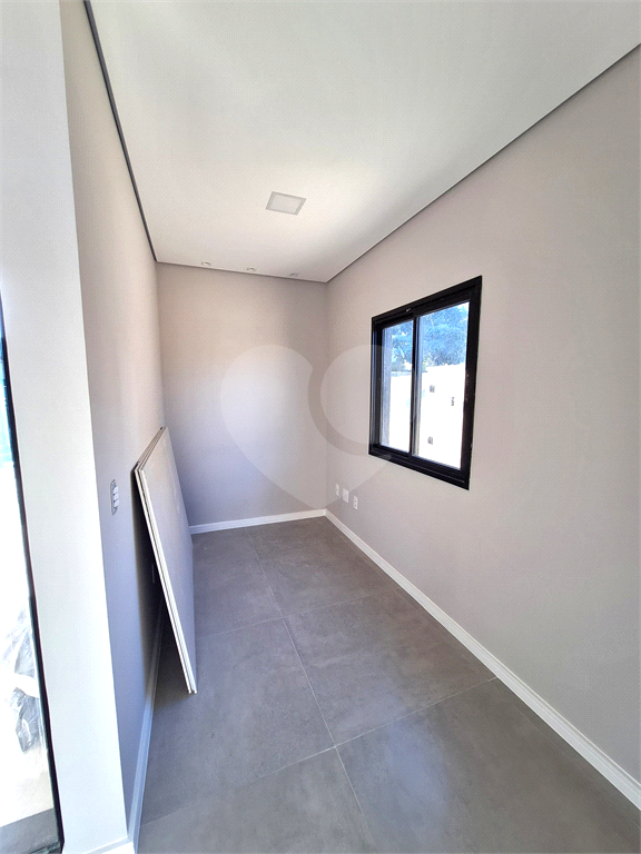 Sobrado de Condomínio à Venda | 400m² | 3 dormitórios (3 Suítes) | Aruã Brisas 2