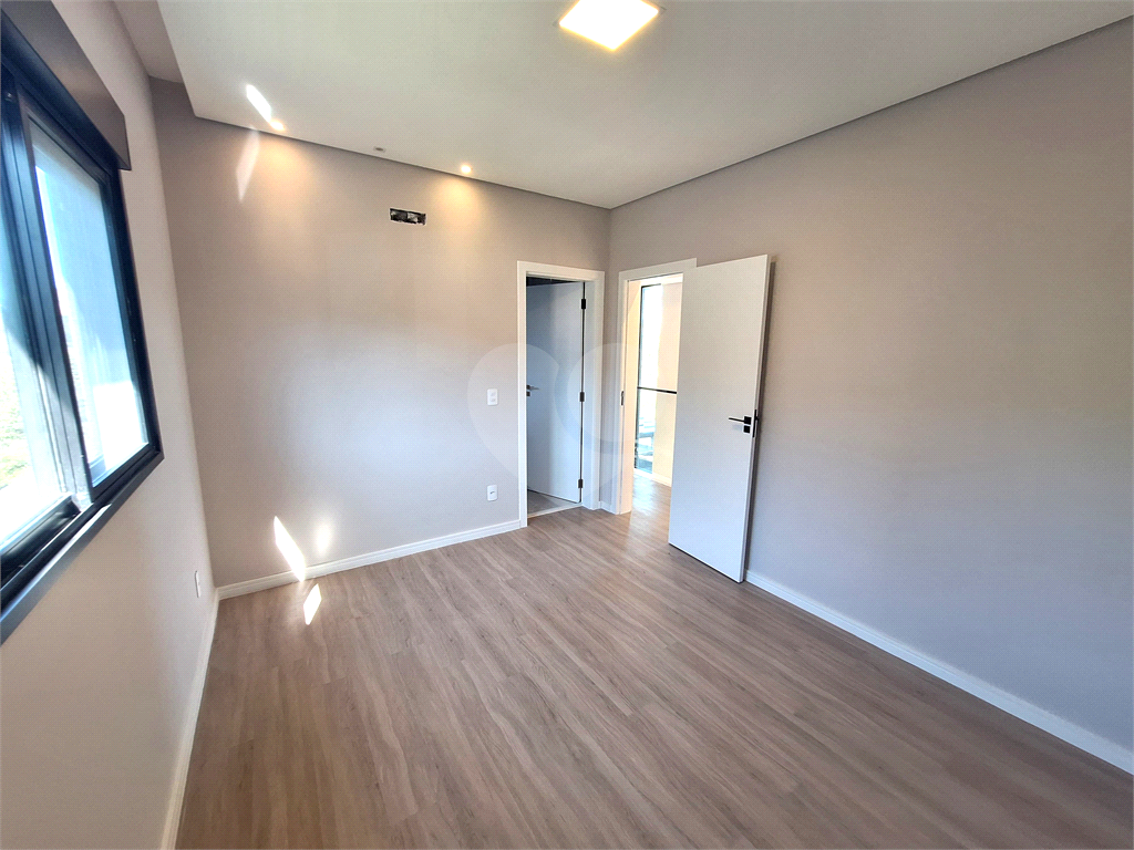Sobrado de Condomínio à Venda | 400m² | 3 dormitórios (3 Suítes) | Aruã Brisas 2