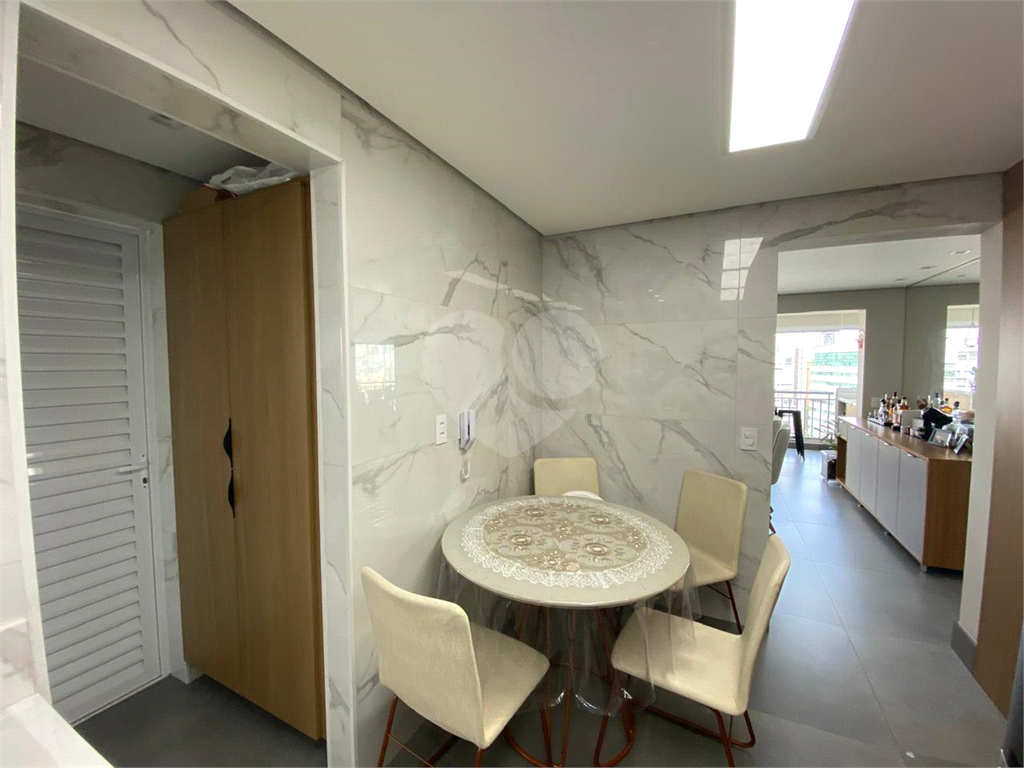 Apartamento de 129m² à Venda no Condomínio Monumento São Paulo – 3 Suítes, Varanda Gourmet e Acabamento Impecável