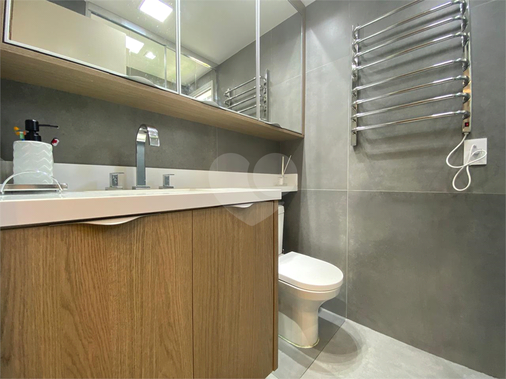 Apartamento de 129m² à Venda no Condomínio Monumento São Paulo – 3 Suítes, Varanda Gourmet e Acabamento Impecável