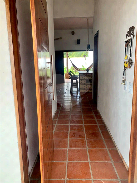 Casa à Venda | 400m² | 2 dormitórios | 1 vaga em Barra da Sucatinga - CE