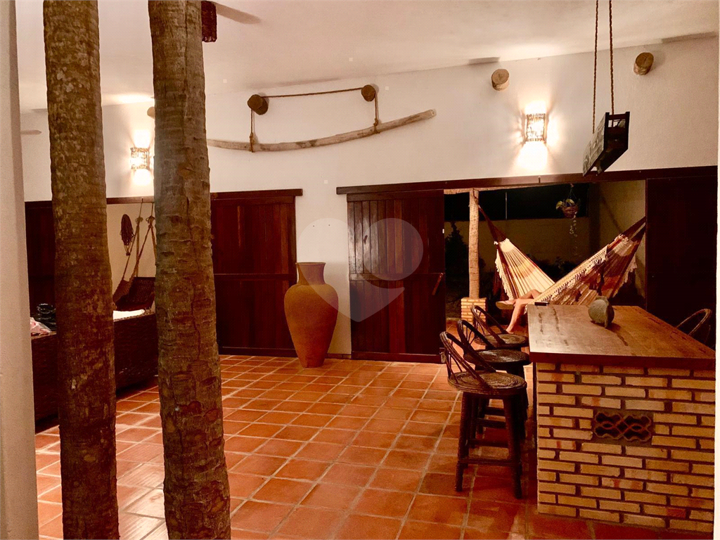 Casa à Venda | 400m² | 2 dormitórios | 1 vaga em Barra da Sucatinga - CE