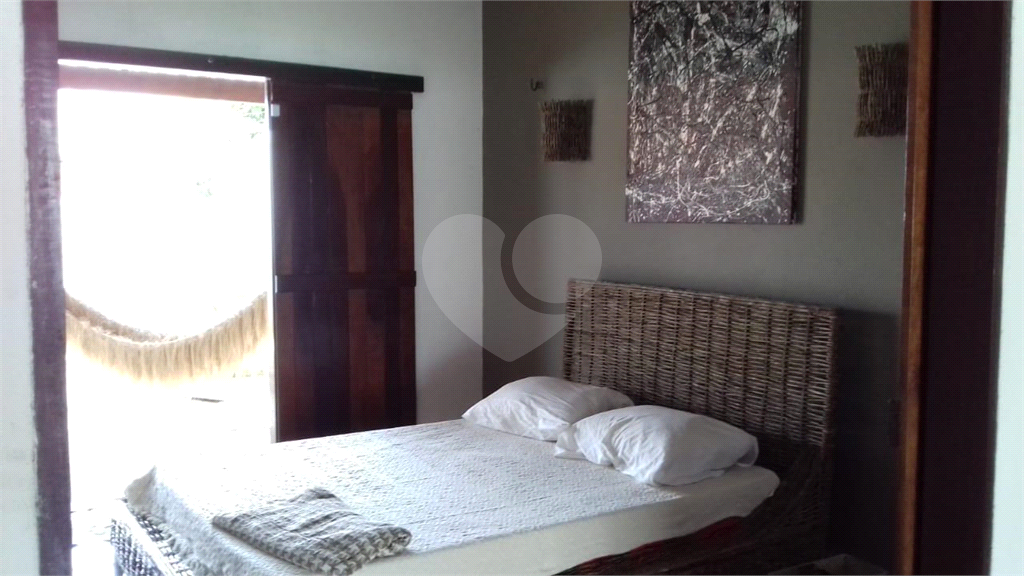 Casa à Venda | 400m² | 2 dormitórios | 1 vaga em Barra da Sucatinga - CE