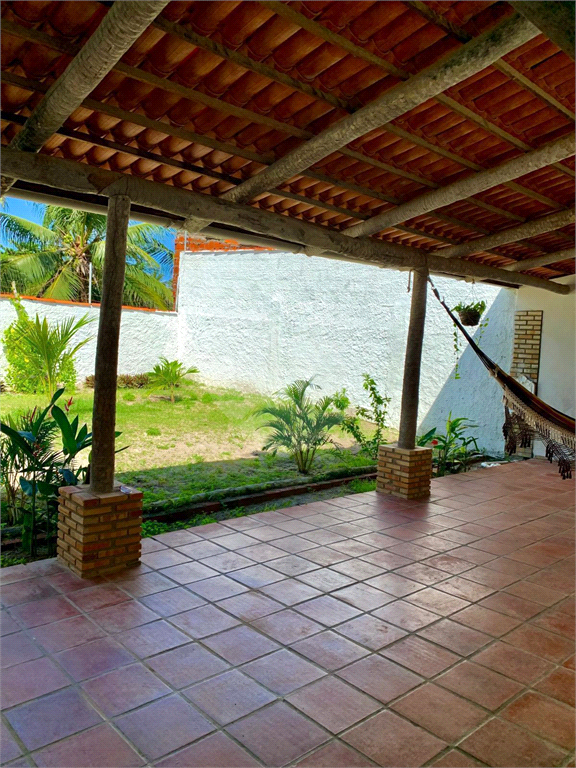 Casa à Venda | 400m² | 2 dormitórios | 1 vaga em Barra da Sucatinga - CE