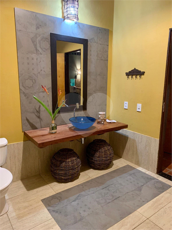 Casa à Venda | 400m² | 2 dormitórios | 1 vaga em Barra da Sucatinga - CE