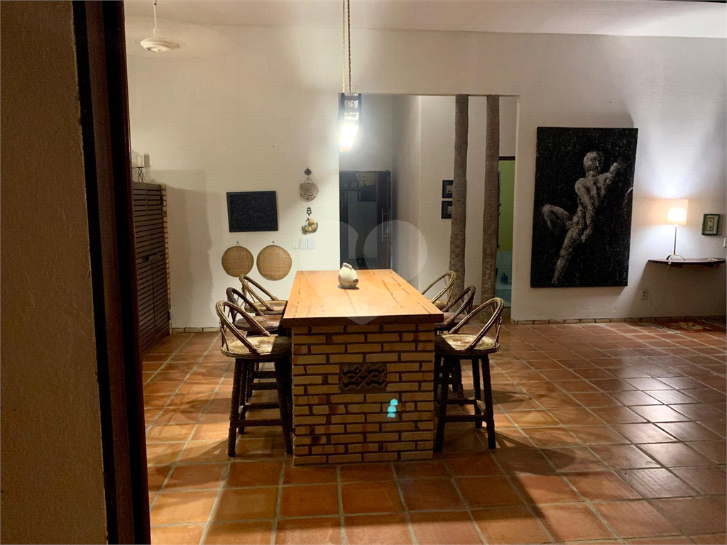 Casa à Venda | 400m² | 2 dormitórios | 1 vaga em Barra da Sucatinga - CE