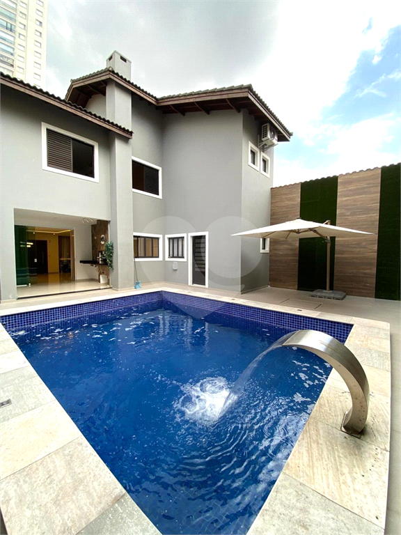 Casa à Venda – Ampla, Moderna e Sustentável com 3 Suítes, Piscina, Energia Solar e Espaço Gourmet