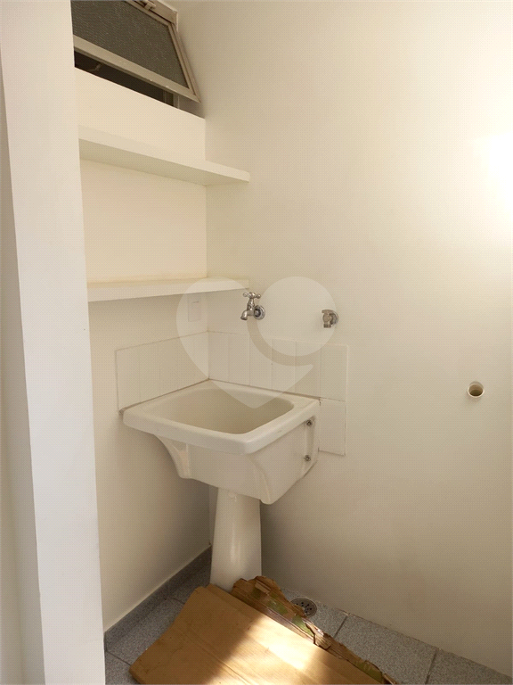  Apartamento reformado venda e locação 3 dormitórios, 1 vaga, Moema, próximo metro