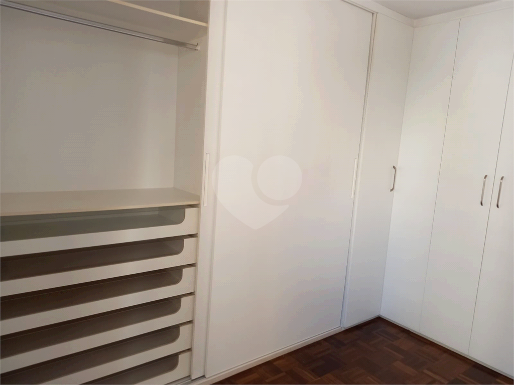  Apartamento reformado venda e locação 3 dormitórios, 1 vaga, Moema, próximo metro