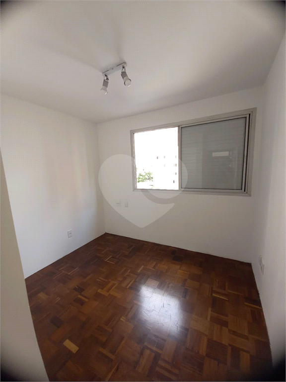  Apartamento reformado venda e locação 3 dormitórios, 1 vaga, Moema, próximo metro