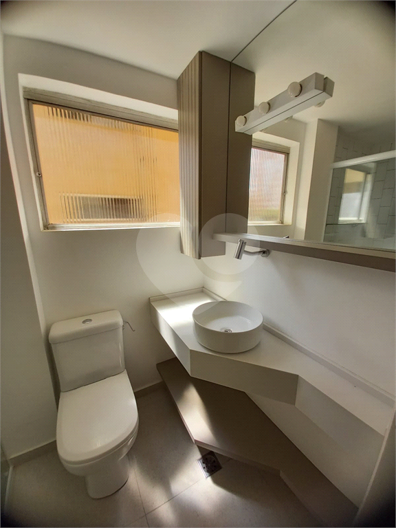  Apartamento reformado venda e locação 3 dormitórios, 1 vaga, Moema, próximo metro