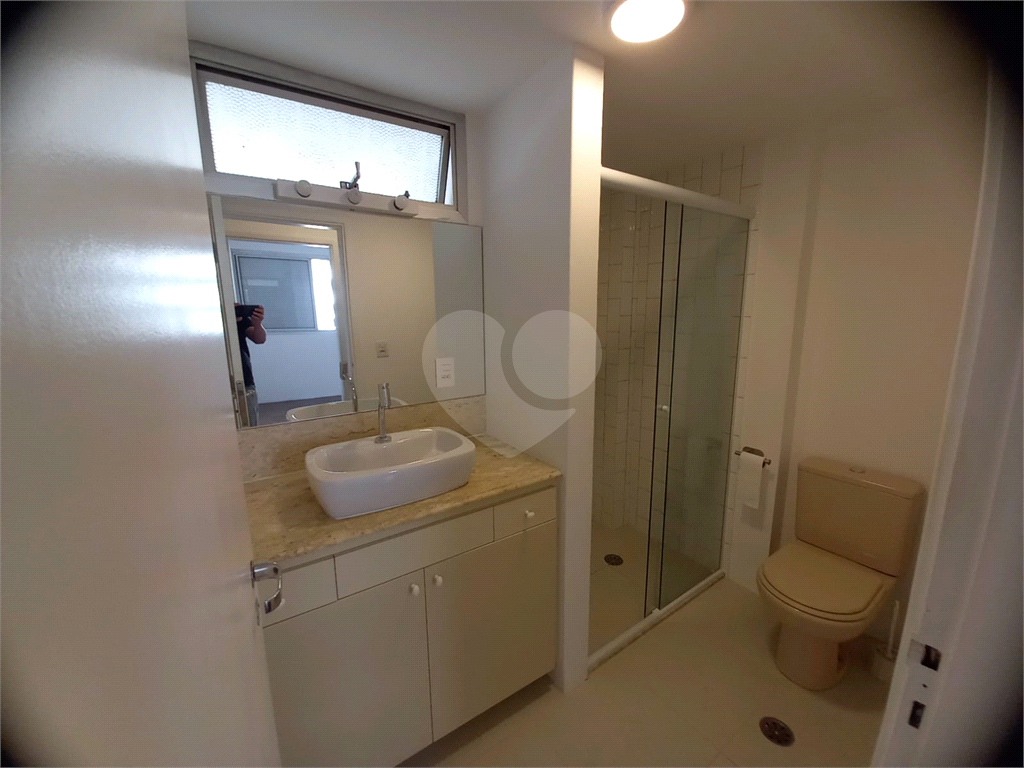 Apartamento reformado venda e locação 3 dormitórios, 1 vaga, Moema, próximo metro