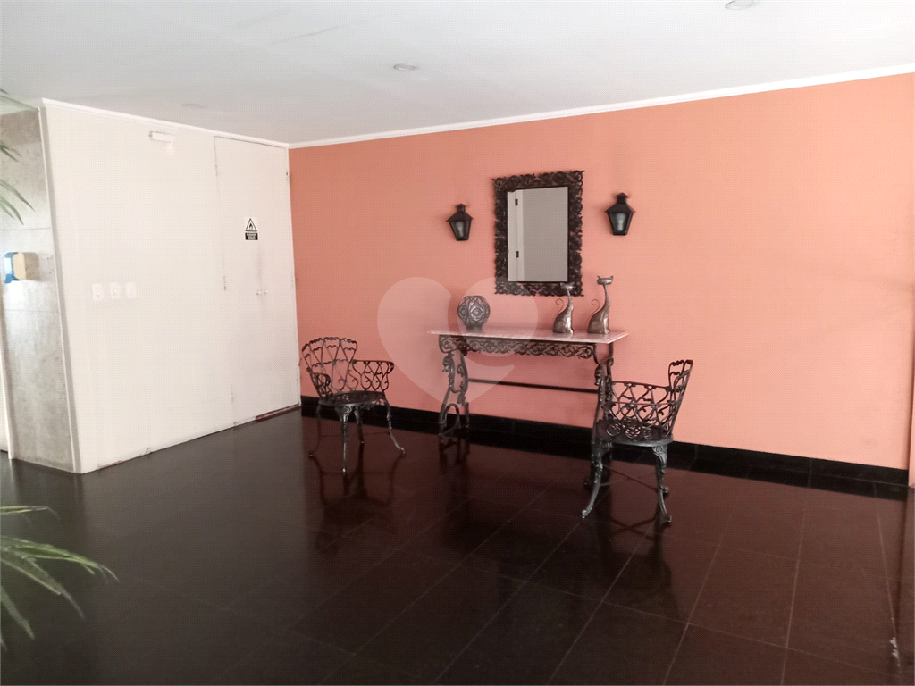  Apartamento reformado venda e locação 3 dormitórios, 1 vaga, Moema, próximo metro