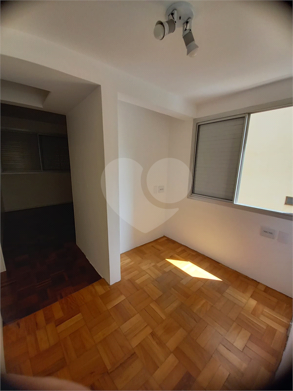  Apartamento reformado venda e locação 3 dormitórios, 1 vaga, Moema, próximo metro