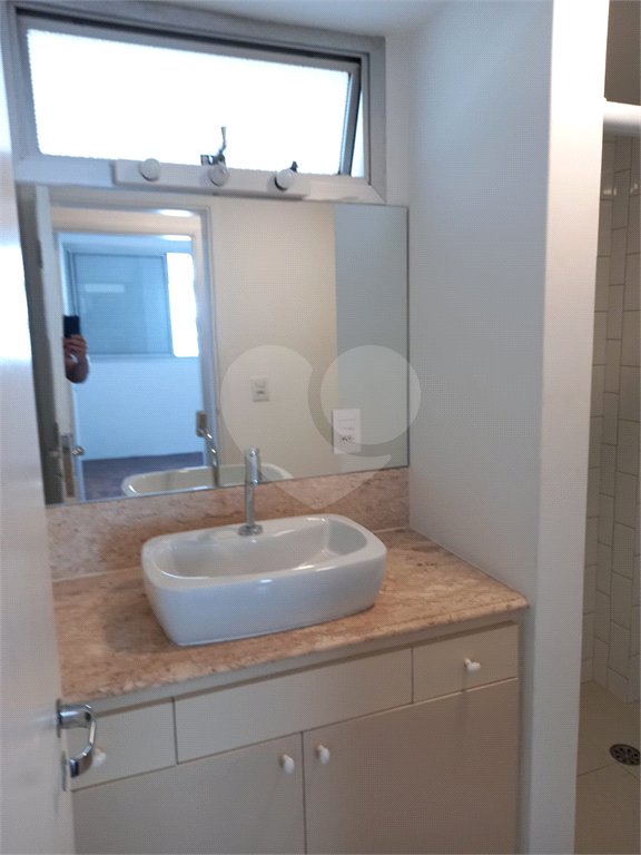  Apartamento reformado venda e locação 3 dormitórios, 1 vaga, Moema, próximo metro