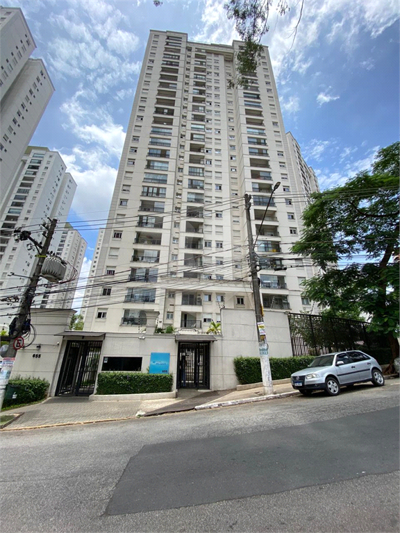 Descubra este apartamento de 70m² com 3 dormitórios, sendo 1 suíte, e 2 vagas de garagem, ideal para famílias que buscam conforto e praticidade no Morumbi, São Paulo.
