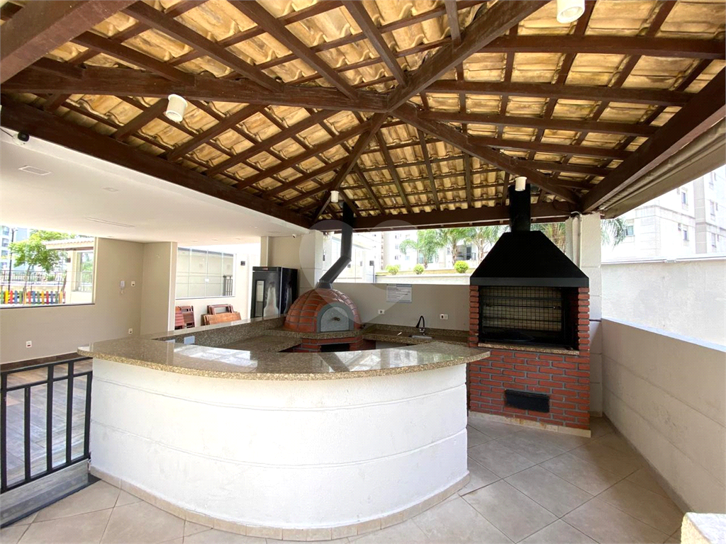 Descubra este apartamento de 70m² com 3 dormitórios, sendo 1 suíte, e 2 vagas de garagem, ideal para famílias que buscam conforto e praticidade no Morumbi, São Paulo.