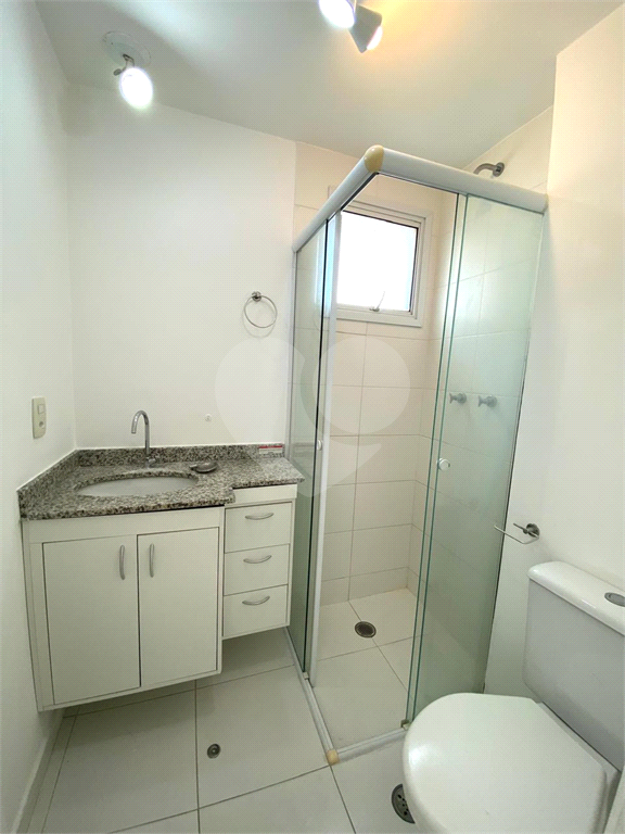 Descubra este apartamento de 70m² com 3 dormitórios, sendo 1 suíte, e 2 vagas de garagem, ideal para famílias que buscam conforto e praticidade no Morumbi, São Paulo.
