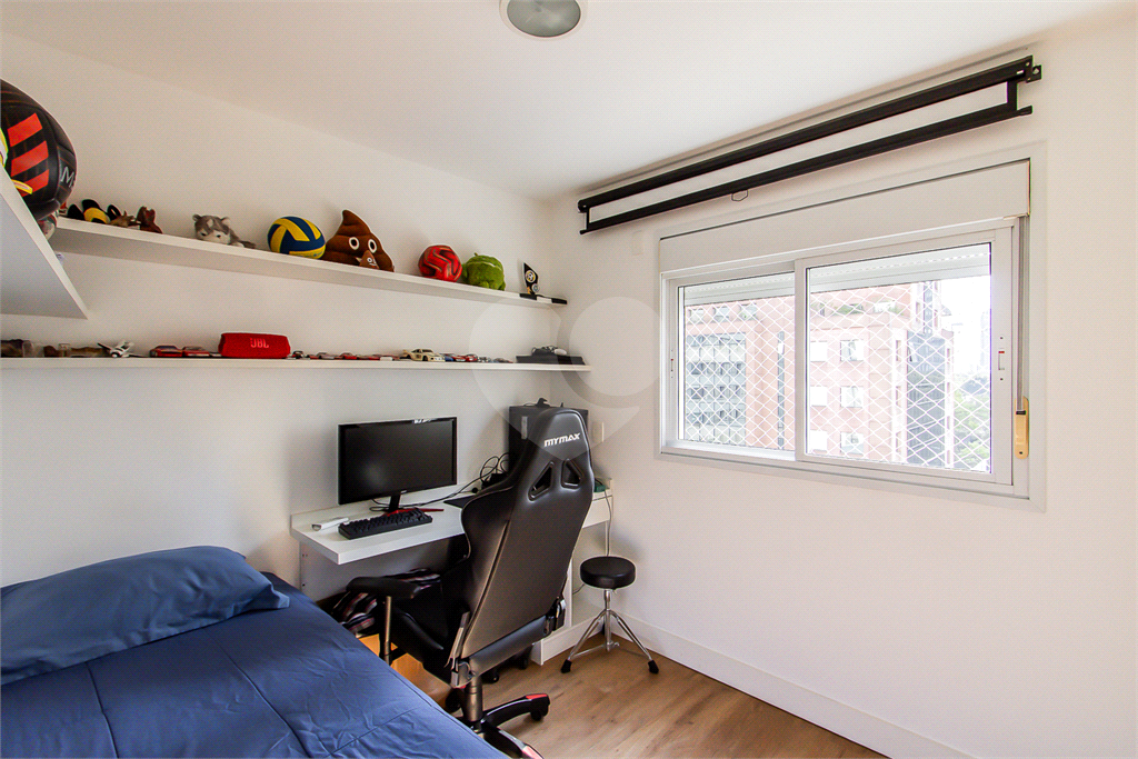 Apartamento de 3 suítes em condomínio Clube na Vila Olímpia