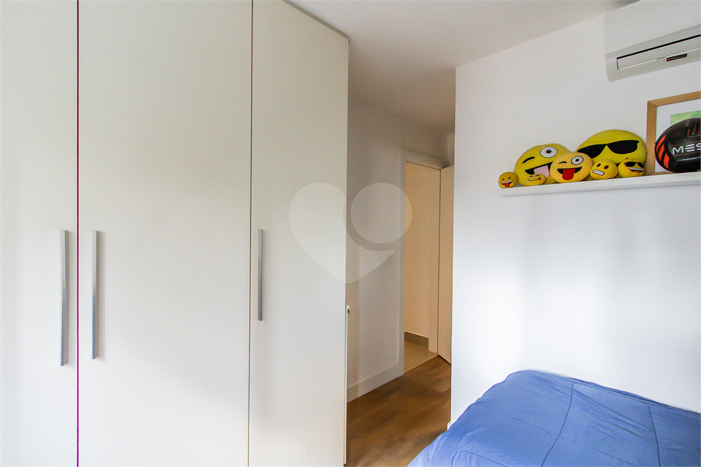 Apartamento de 3 suítes em condomínio Clube na Vila Olímpia