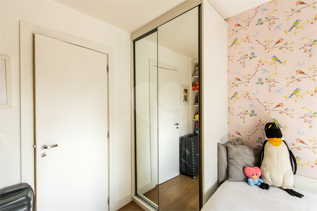 Apartamento de 3 suítes em condomínio Clube na Vila Olímpia